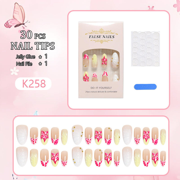 Nail art set with fine flower details Bowlift