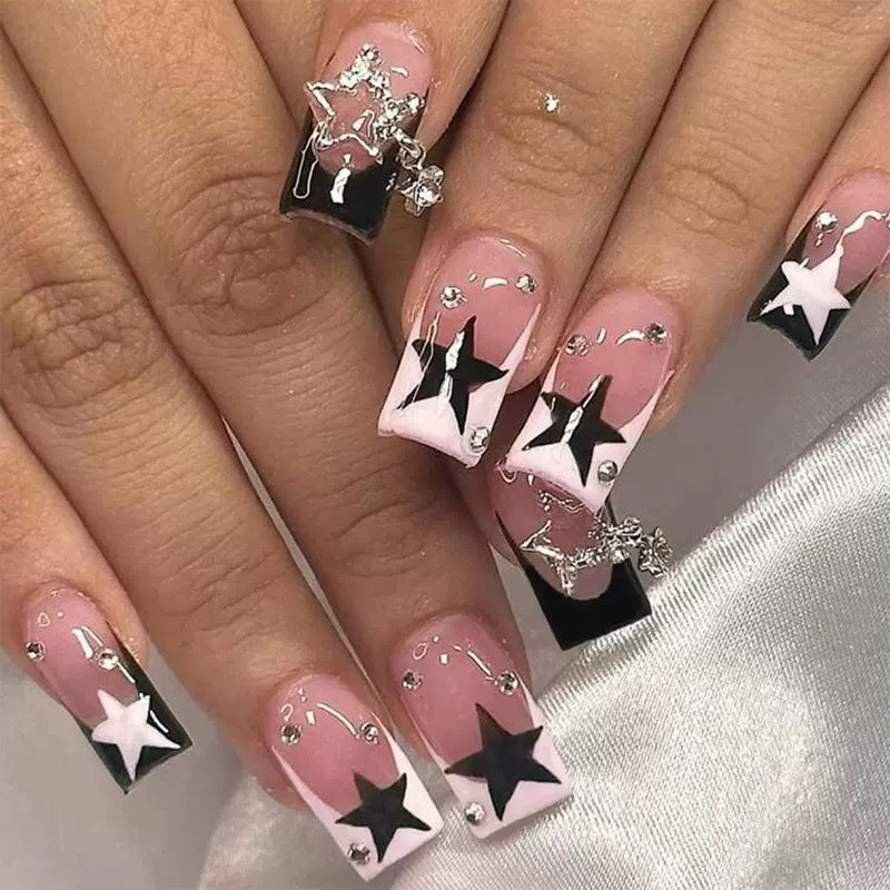 Art nail set with sparkling star accents Bowlift
