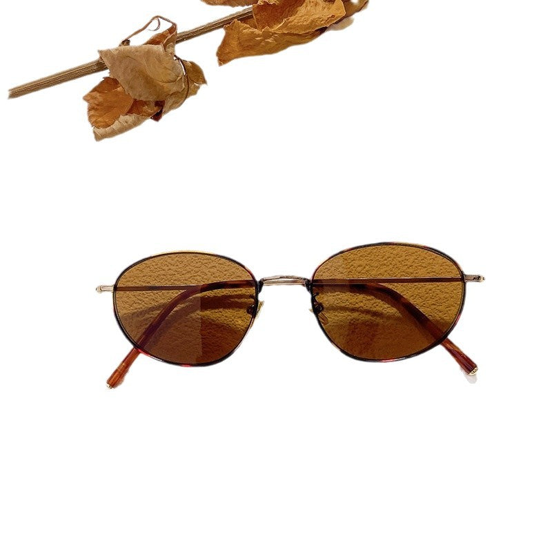 Fashionable Glasses in Elegant Design Bowlift