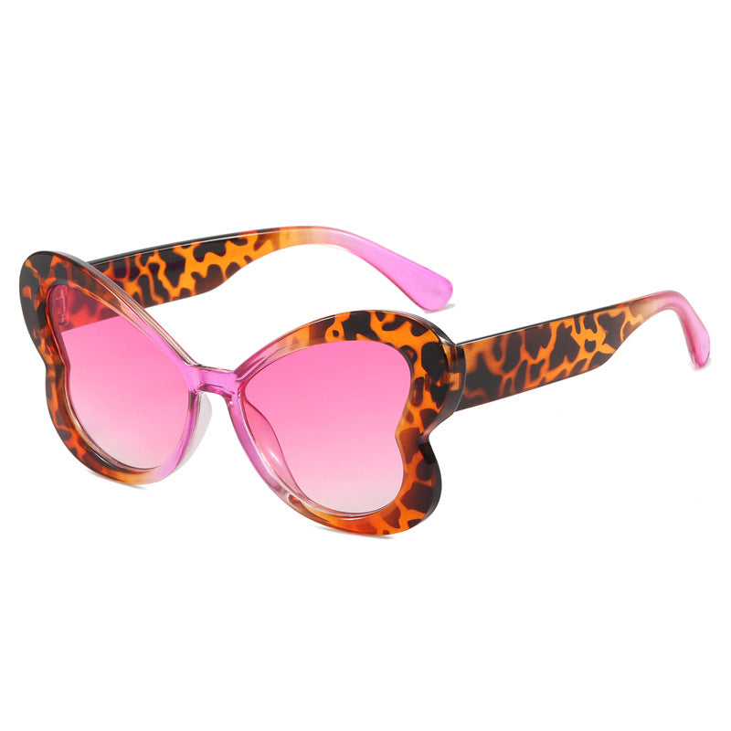 Women's oversized sunglasses in playful butterfly design Bowlift