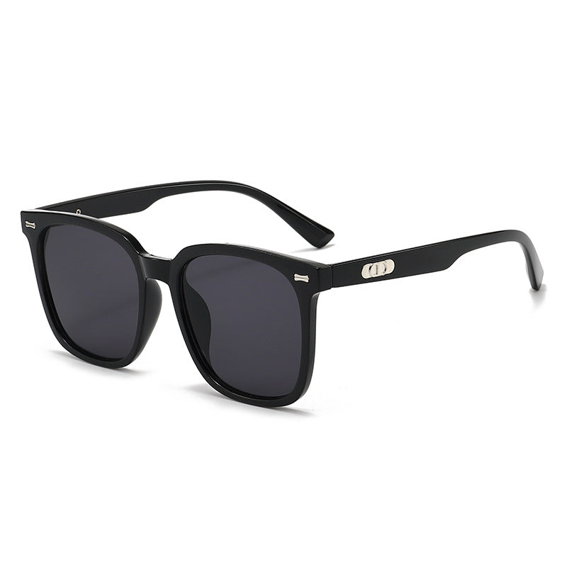 Vintage-Inspired Square Sunglasses