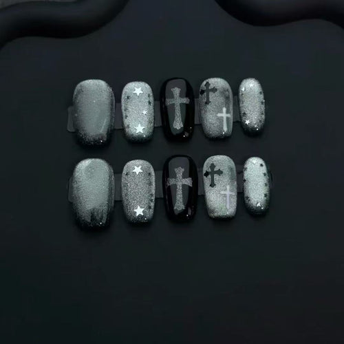 Gothic-Inspired Press-On Nail Art Set Bowlift