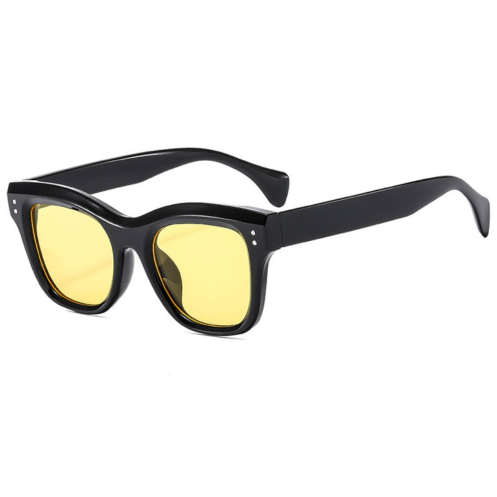 Ladies retro-inspired sunglasses with protective UV light filter Bowlift