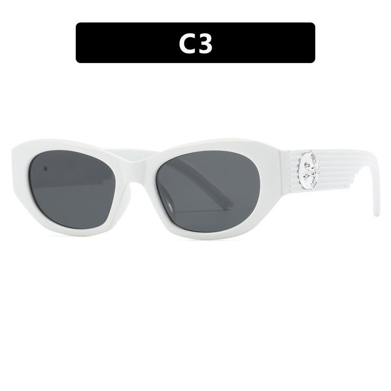 Ladies fashionable cat-eye sunglasses with striking design and luxurious details Bowlift