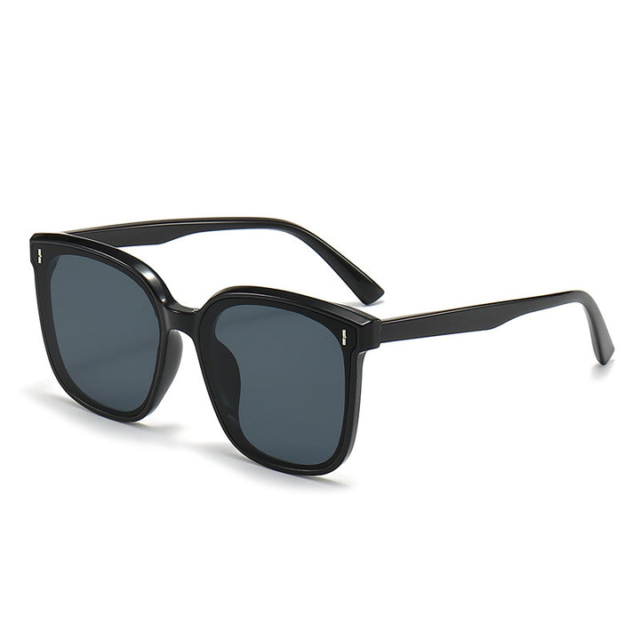 Women's fashion sunglasses with protective UV filter and elegant design Bowlift