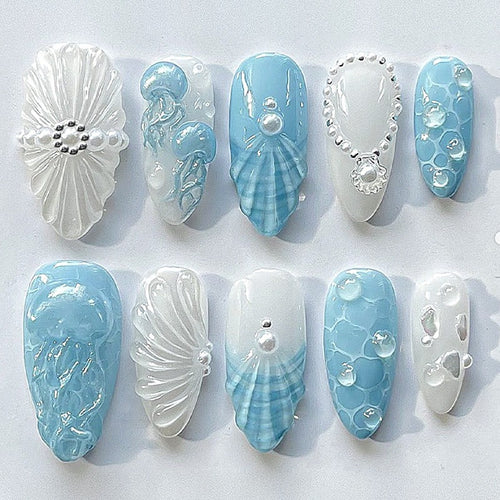 Artificial nail set with elegant embellishments and glittering accents Bowlift