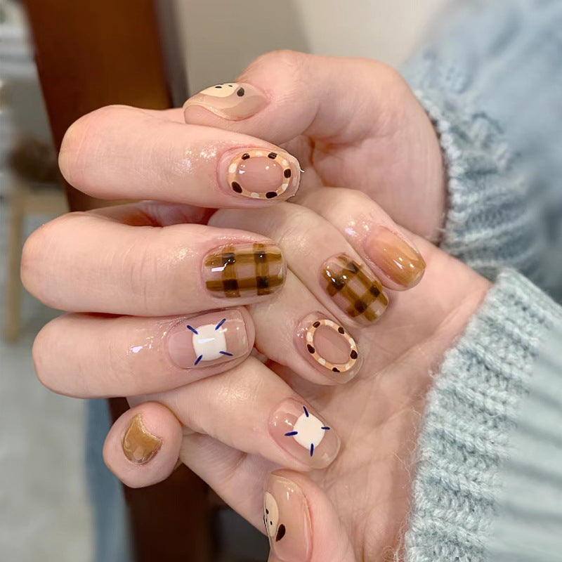 Glossy Nail Art Set with Sparkling Glitter Accents Bowlift