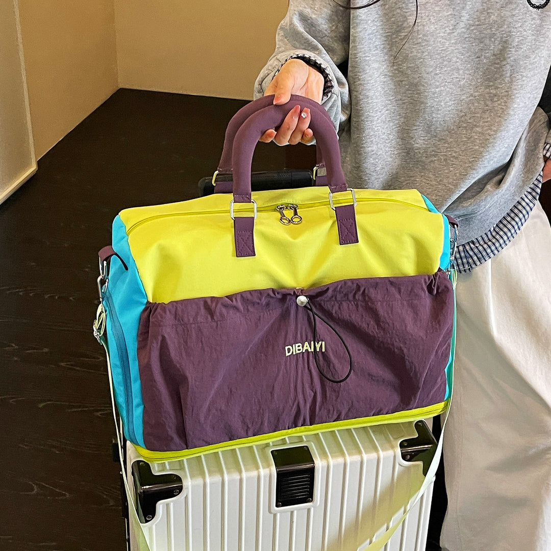 Versatile Multi-Functional Weekend Duffle Bowlift