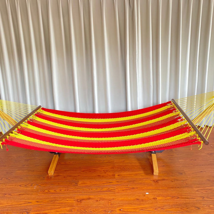 Woven cotton hammock with wooden spreader bars and freestanding stand Bowlift