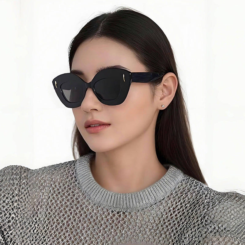 Women's Cat-Eye Sunglasses with Luxurious Design Elements Bowlift