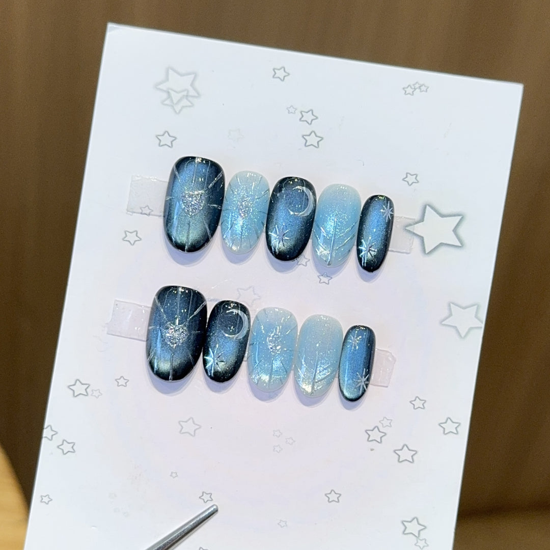 Glamorous artificial nail tips with star and glitter effects Bowlift