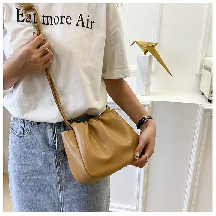 Chic Slouchy Handbag Bowlift