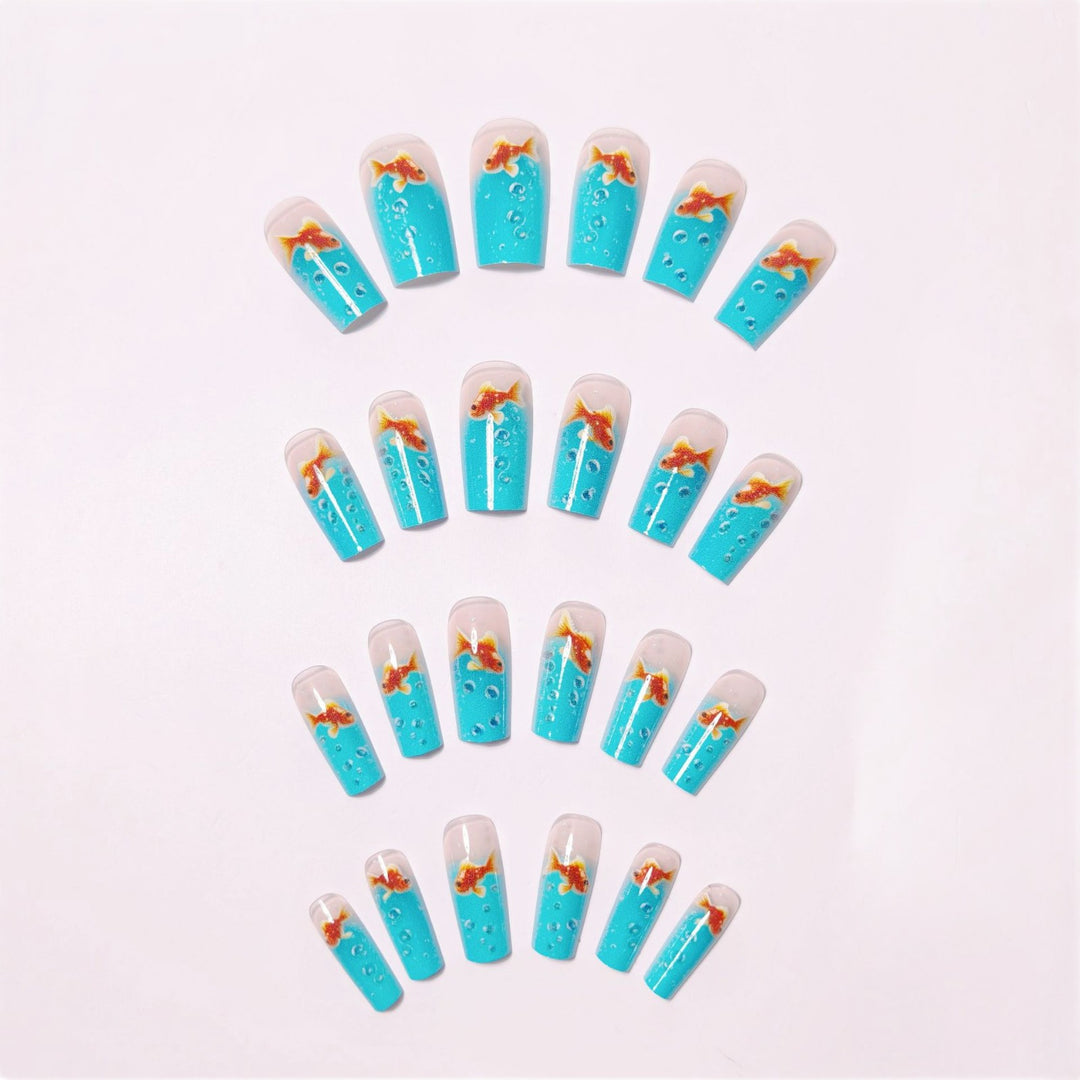 Artificial nail design with golden fish Bowlift