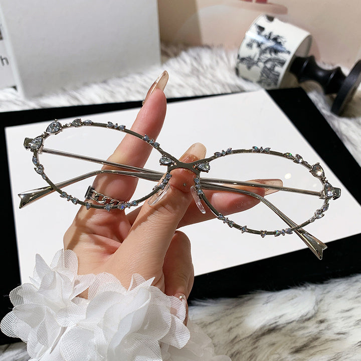 Women's extravagant oversized sunglasses with futuristic design Bowlift