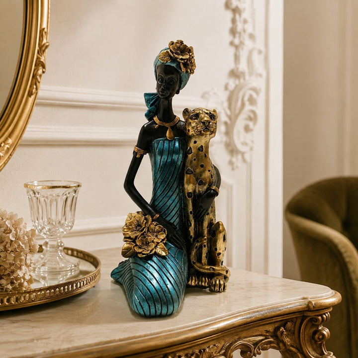 Elegant sculpture with leopard casting Bowlift