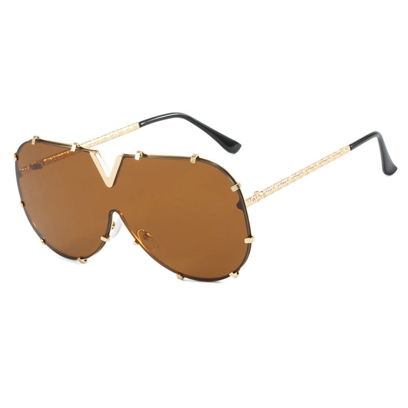 Women oversized safety glasses in modern design Bowlift