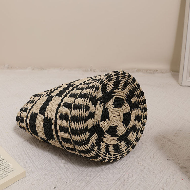 Handcrafted basket bag with modern geometric pattern Bowlift