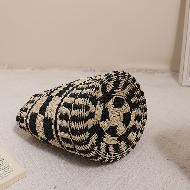 Handcrafted basket bag with modern geometric pattern Bowlift