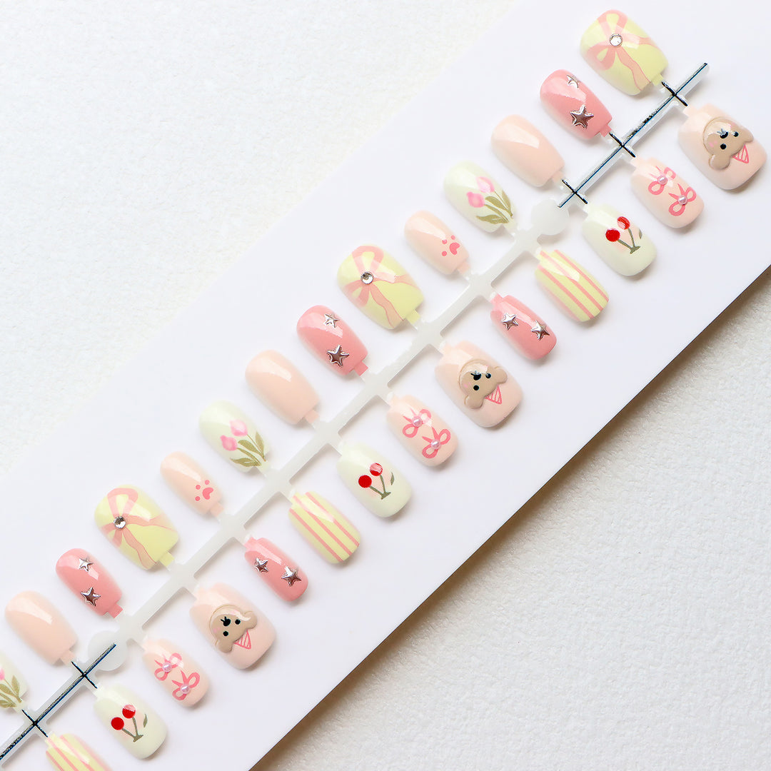 Cute Themed Press-On Nail Art Set Bowlift