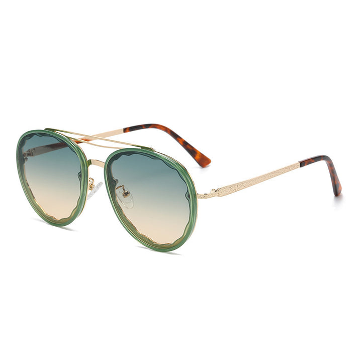Women's modern styled sunglasses in elegant oversize style Bowlift