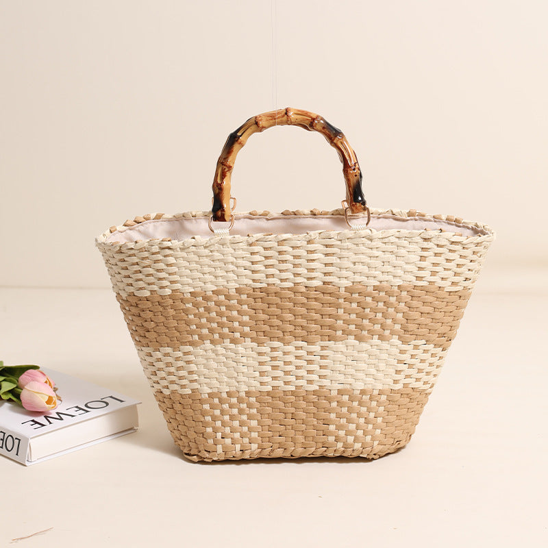 Braided bast bag with bamboo handle and decorative lining Bowlift