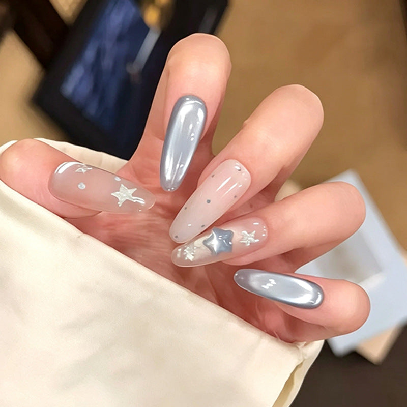 Nail art set with elegant glitter accents Bowlift