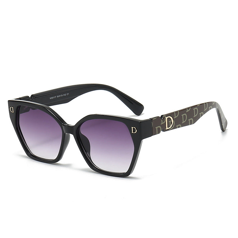 Women Designer Sunglasses in stylish Cat-Eye design with luxurious frame Bowlift