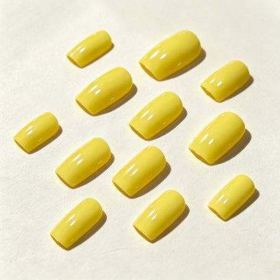 Elegant Glossy Nail Tips Bowlift