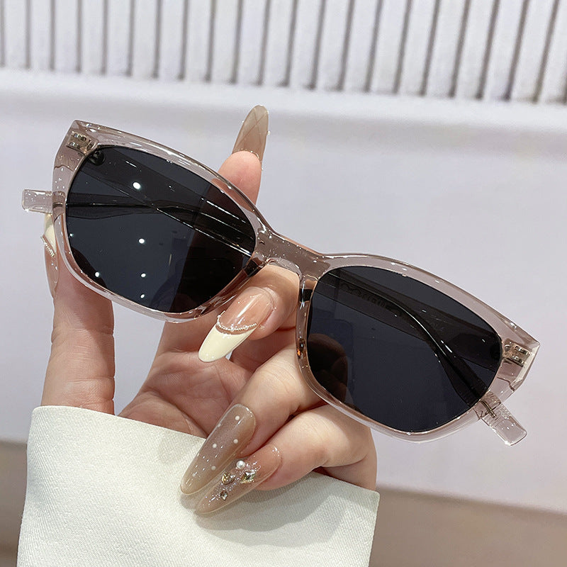Women's fashionable sunglasses in elegant design with sturdy frame Bowlift