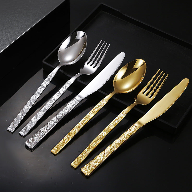 High-quality cutlery set with stylish, textured handle Bowlift