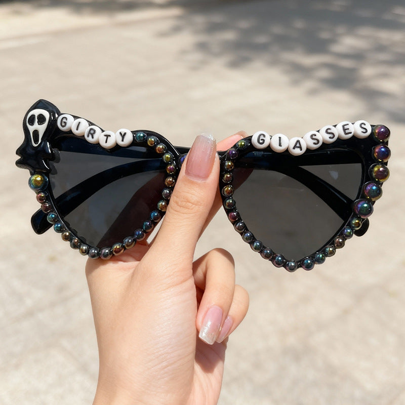 Novelty Cat-Eye Sunglasses Bowlift