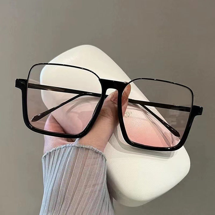 Trendy Over-Sized Glasses Frame Bowlift
