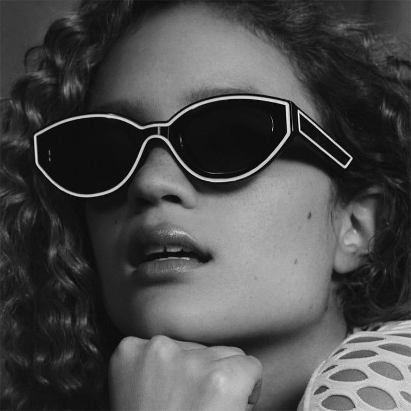 Women Cat-Eye Sunglasses with Innovative Frame Bowlift