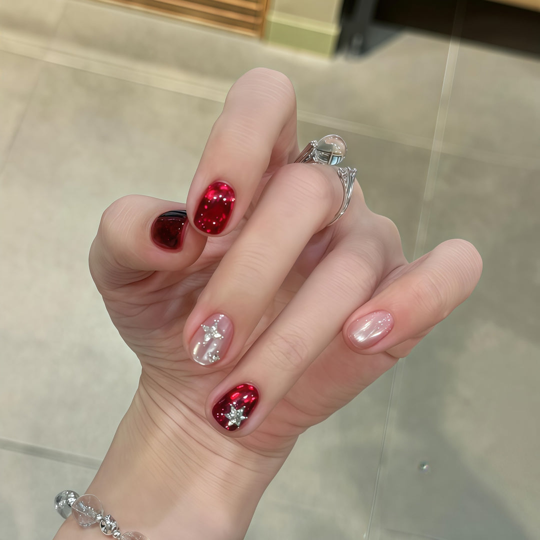 Glamorous Nail Design Bowlift