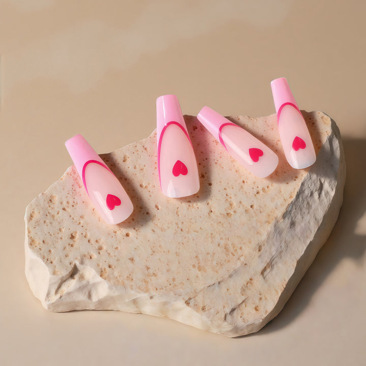 Artificial nails with heart accents Bowlift