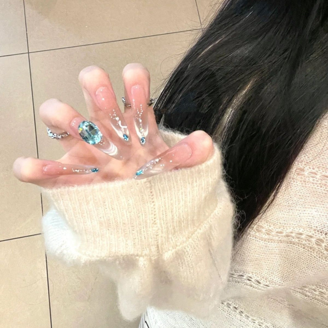 Elegant Floral Design Press-On Nail Extensions Bowlift