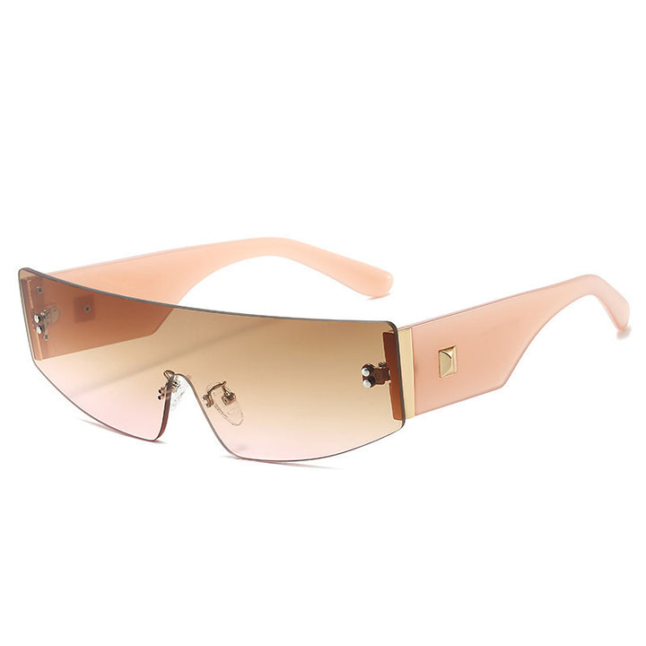 Ladies trendy sunglasses with futuristic design Bowlift