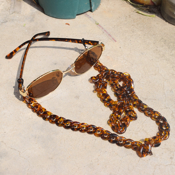 Stylish Tortoise Shell Eyewear Chain Bowlift