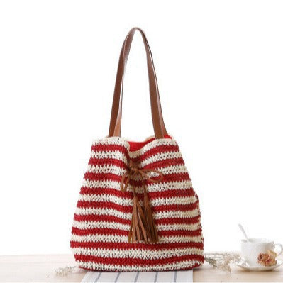 Stylish Bast Beach Bag with Leather Accents Bowlift