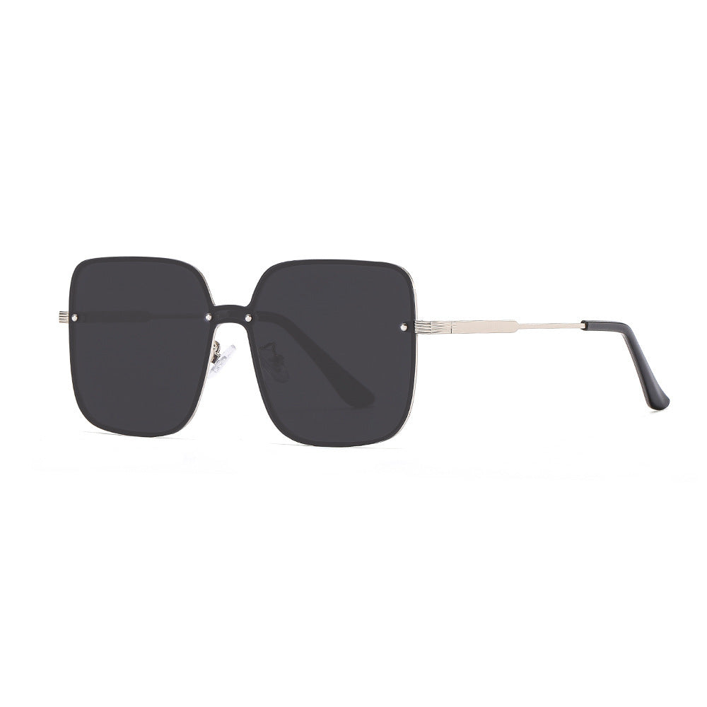 Women's sunglasses in an eccentric square design with a high-quality metal frame Bowlift