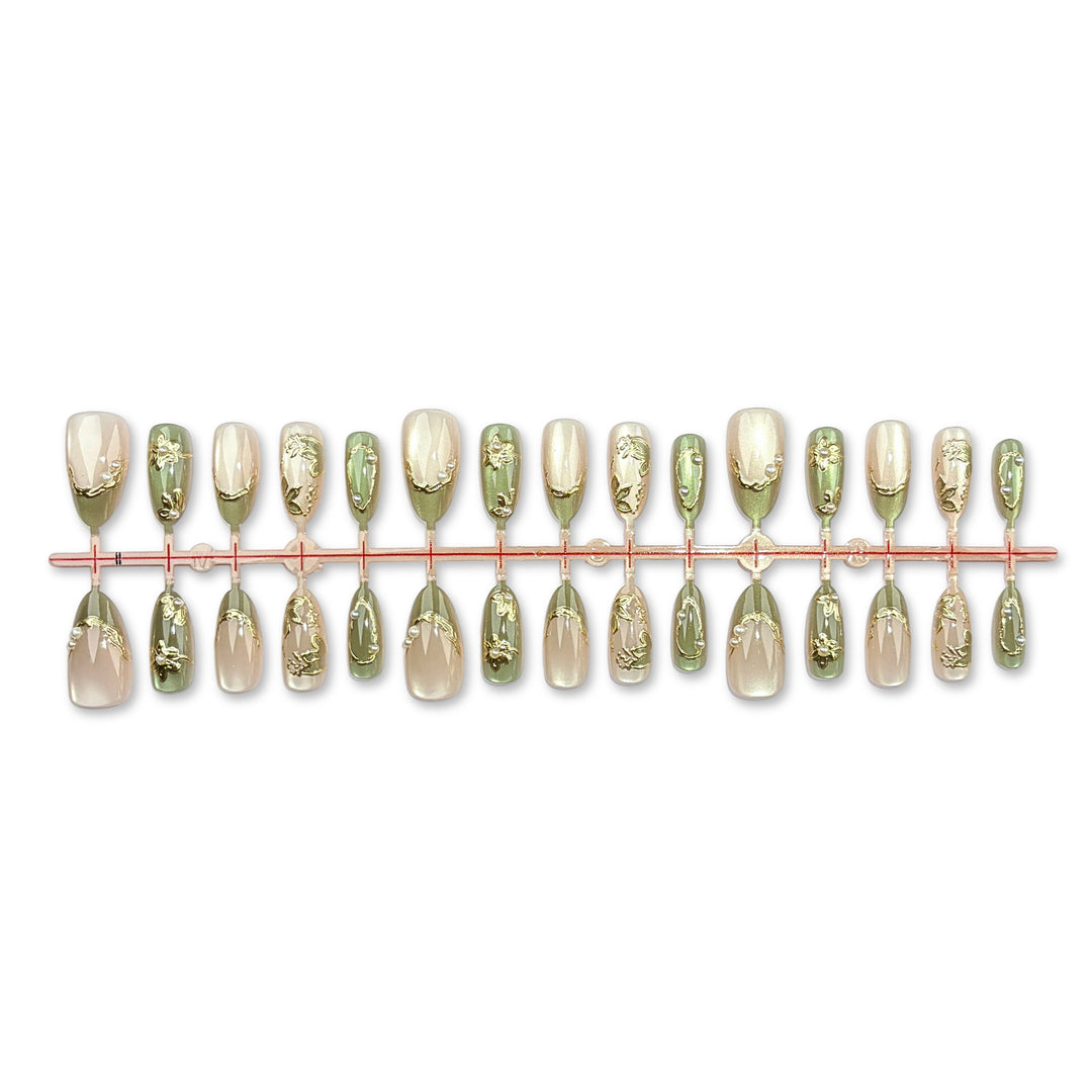Artful Nail Tips Bowlift