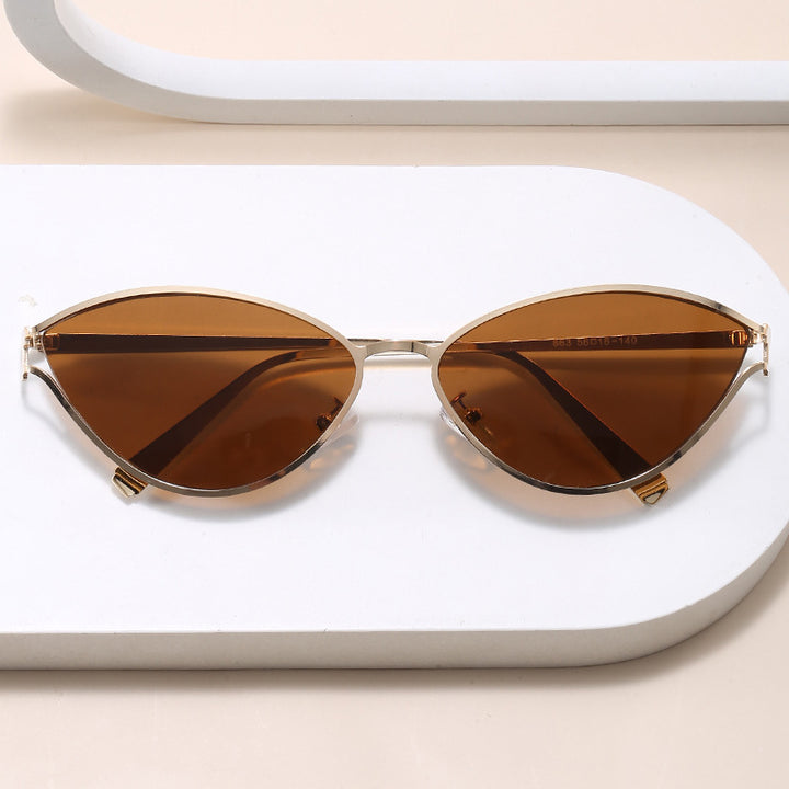 Fashionable Cat-Eye Sunglasses with Thin Metal Frame Bowlift