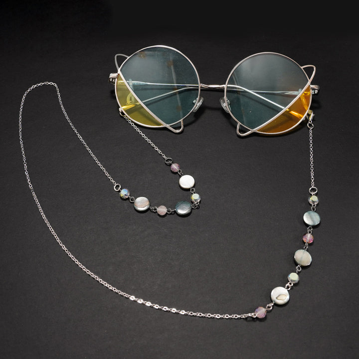 Elegant Beaded Eyewear Chain Bowlift