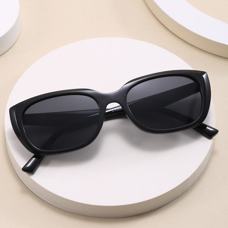 Women's trendy Cat-Eye sunglasses in minimalist design Bowlift
