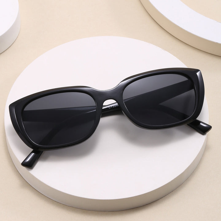 Women's trendy Cat-Eye sunglasses in minimalist design Bowlift