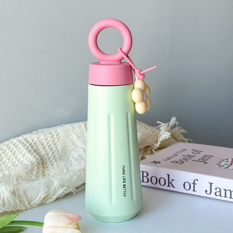 Ladies stylish water bottle with practical carry handle Bowlift