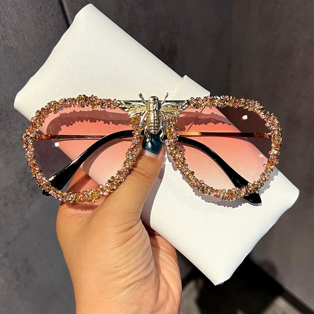 Women Glamorous Oversized Sunglasses with Unique Decorative Frame Bowlift