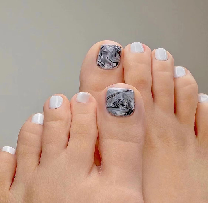 Artistic Toenail Design with Divine Butterfly Design Bowlift