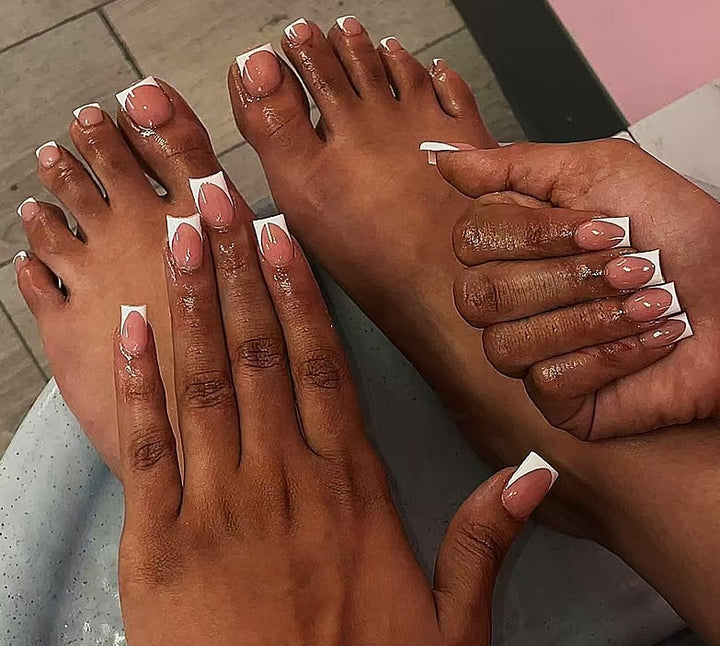 Nail set with modern design and elegant tip look Bowlift