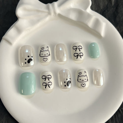 Whimsical Animal-Themed Press-On Nail Art Bowlift